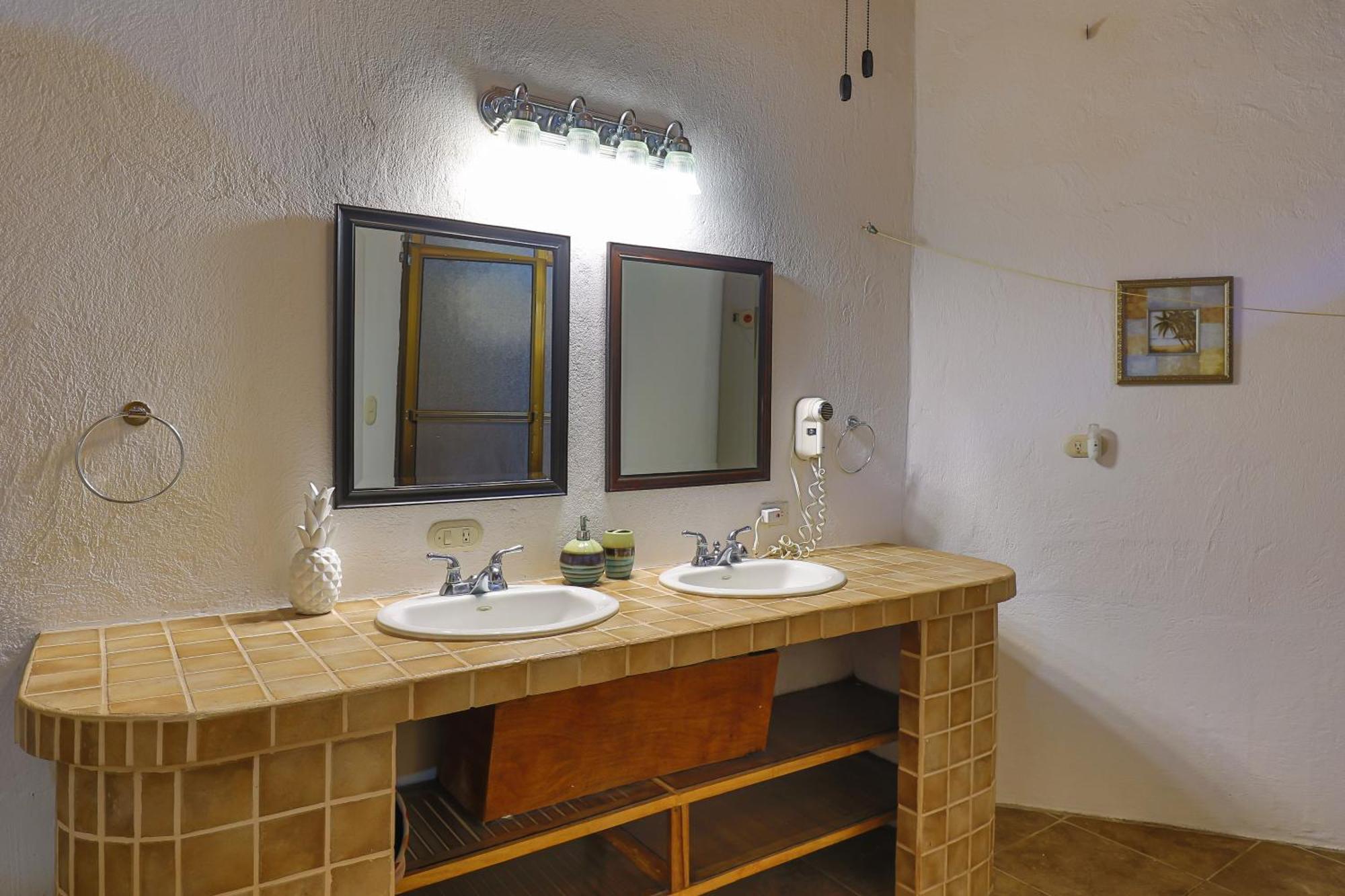 Jungle Creek Aparthotel Manuel Antonio Room photo