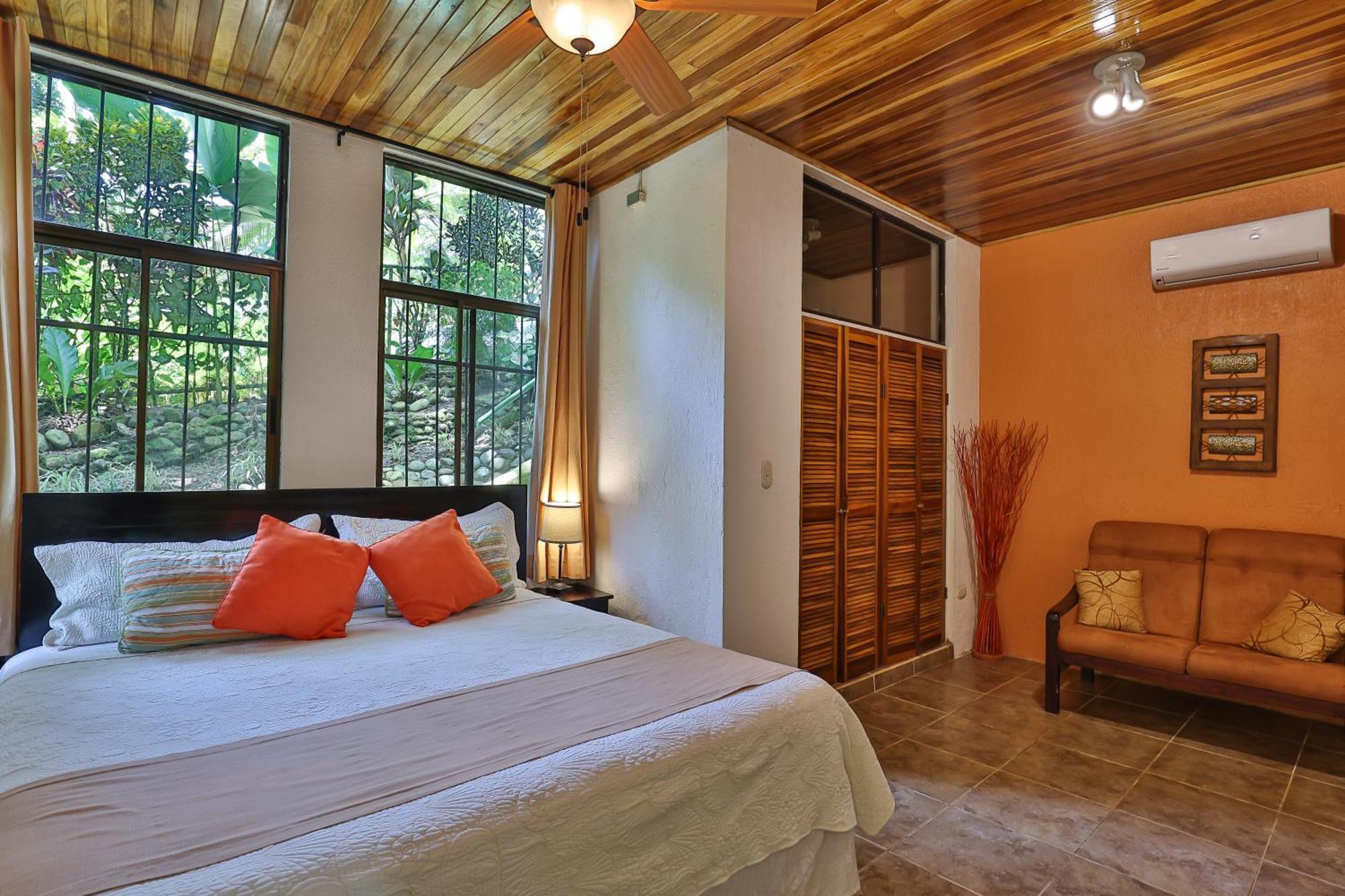 Jungle Creek Aparthotel Manuel Antonio Room photo