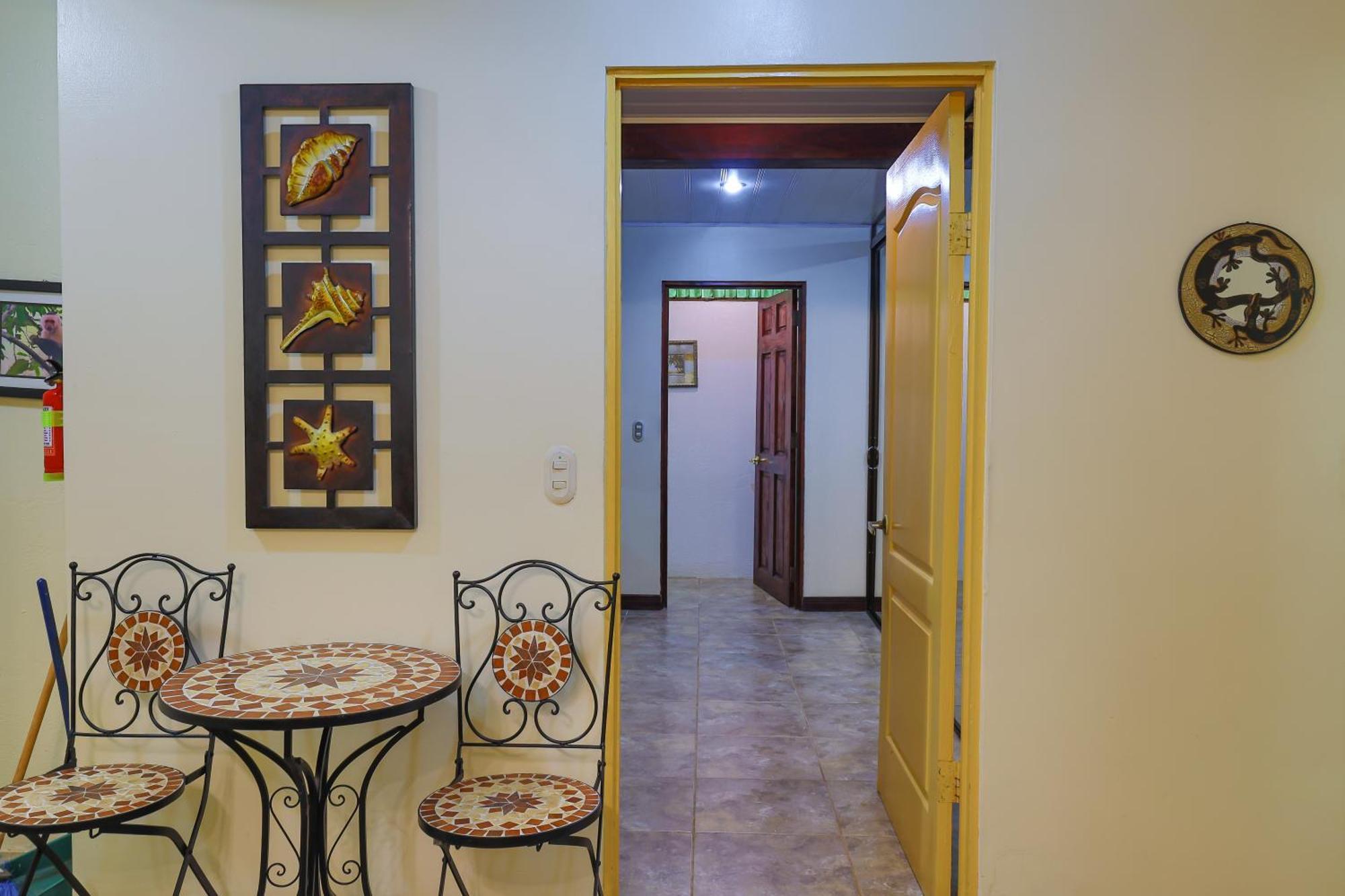 Jungle Creek Aparthotel Manuel Antonio Room photo