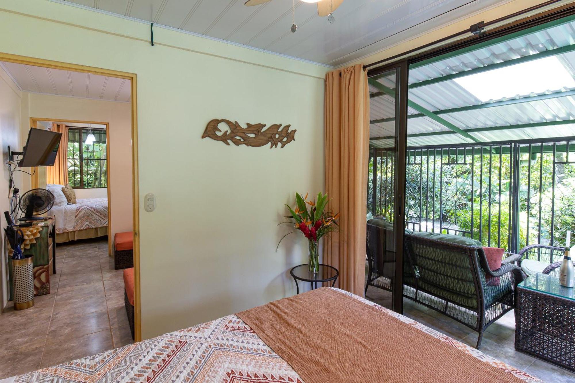 Jungle Creek Aparthotel Manuel Antonio Room photo